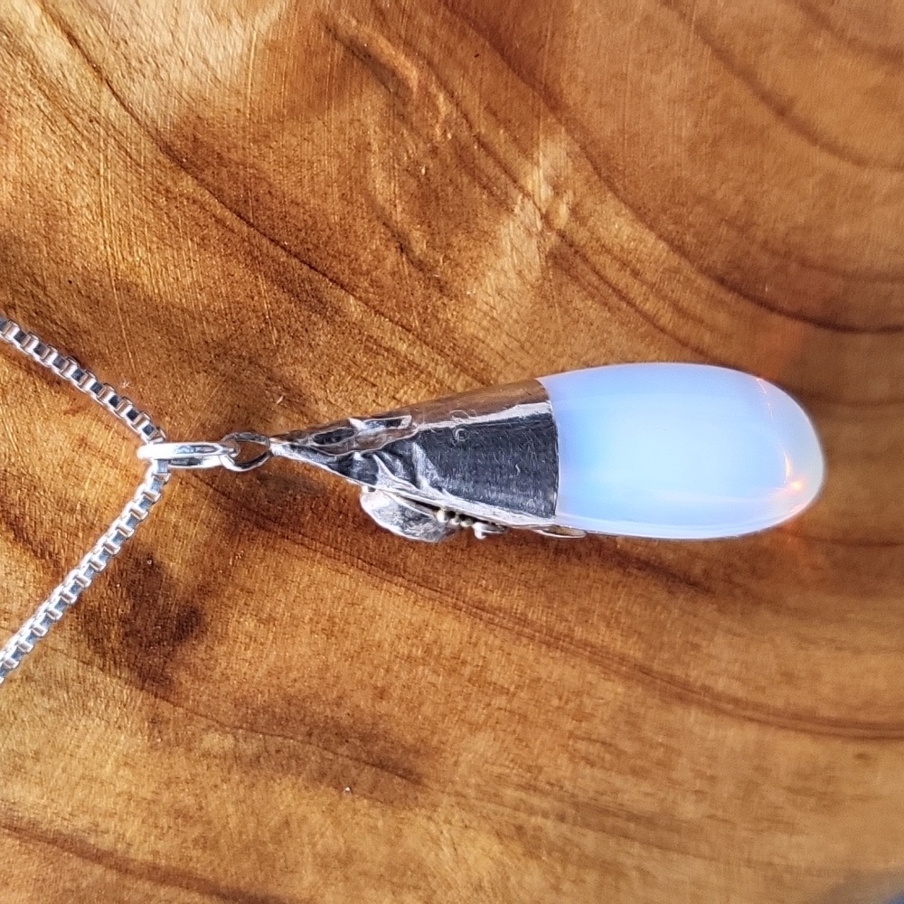 Opalite and garnet sterling silver pendant- WITH sterling silver box chain - Picture 3 of 8